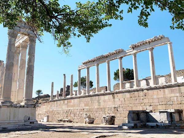 Antik Adıyla Pergamon Şehrinin İlk Yerleşim Alanı | Günübirlik Kültür Turları