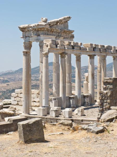 Antik Adıyla Pergamon Şehrinin İlk Yerleşim Alanı | Günübirlik Kültür Turları