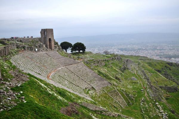 Antik Adıyla Pergamon Şehrinin İlk Yerleşim Alanı | Günübirlik Kültür Turları