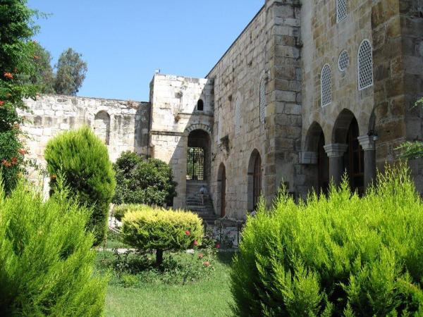 İsa Bey Camii  | Efes & Meryem Ana Evi Turu