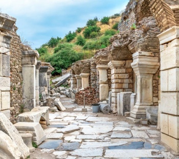 Why Spring is the Perfect Time to Visit the Ancient City of Ephesus